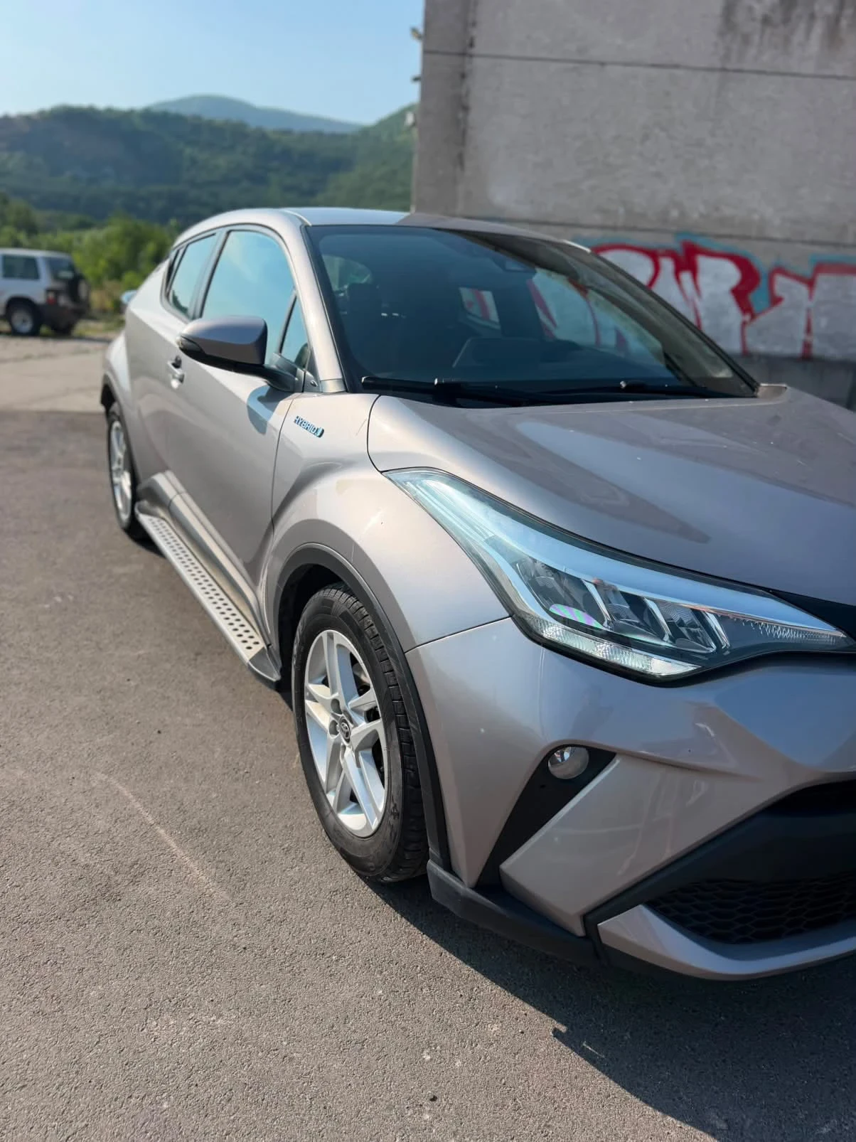 Toyota C-HR 1.8 hibrid топ състояние, снимка 2 - Автомобили и джипове - 55616988
