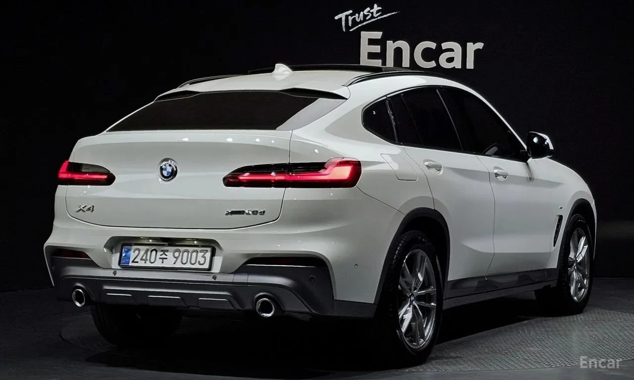BMW X4 * xDrive20d M Sport X * ЦЕНА ДО БГ, снимка 2 - Автомобили и джипове - 56156563