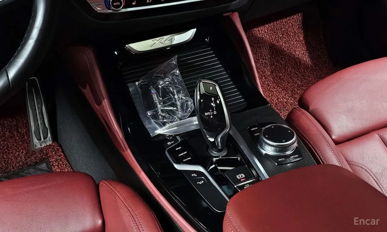 BMW X4 * xDrive20d M Sport X * ЦЕНА ДО БГ, снимка 9 - Автомобили и джипове - 56156563