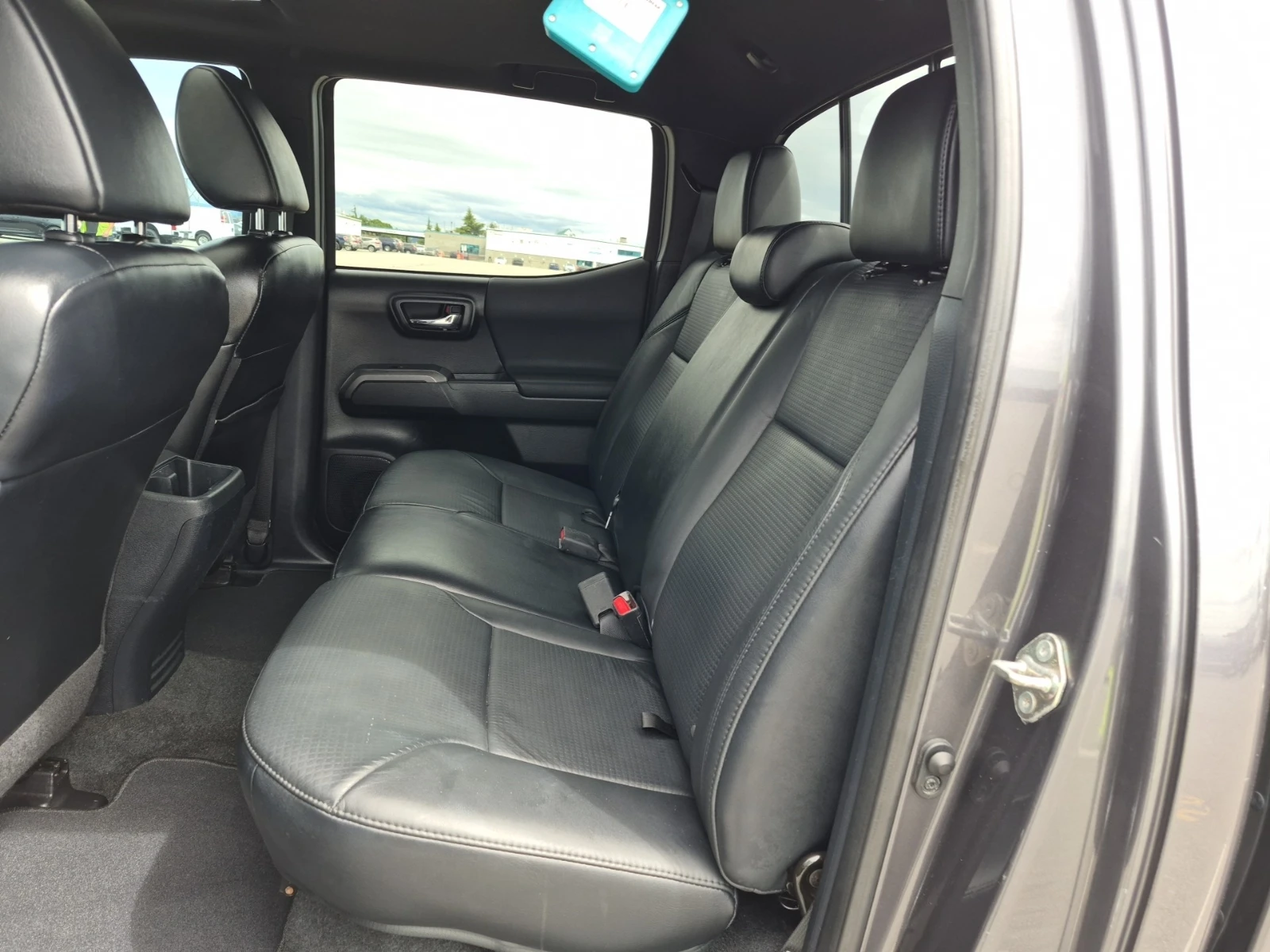 Toyota Tacoma 4x4 Double Cab V6 Auto TRD Off Road, снимка 3 - Автомобили и джипове - 56248169