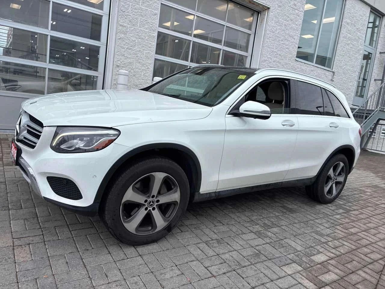 Mercedes-Benz GLC 300, снимка 3 - Автомобили и джипове - 56691321