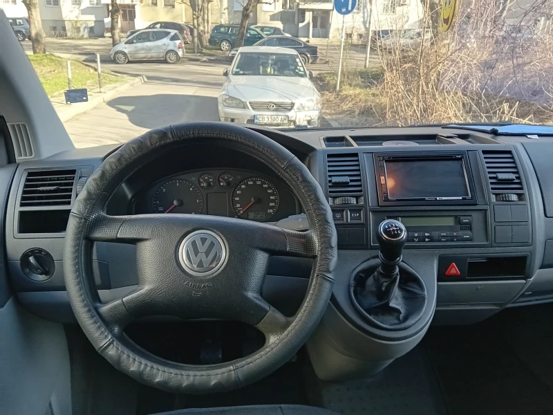 VW Caravelle, снимка 6 - Бусове и автобуси - 49378310