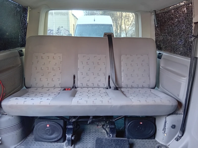 VW Caravelle, снимка 10 - Бусове и автобуси - 49378310