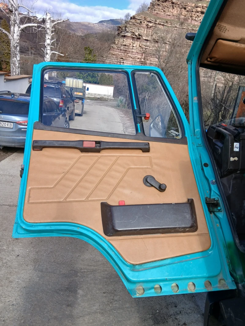 Mercedes-Benz 809 Кран, снимка 9 - Камиони - 53515437