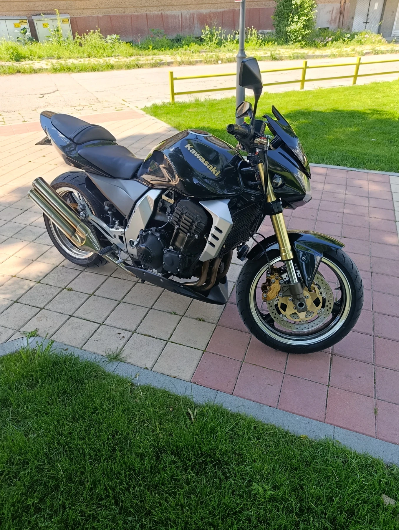 Kawasaki Z Kavazaki z 1000, снимка 3 - Мотоциклети и мототехника - 54748745