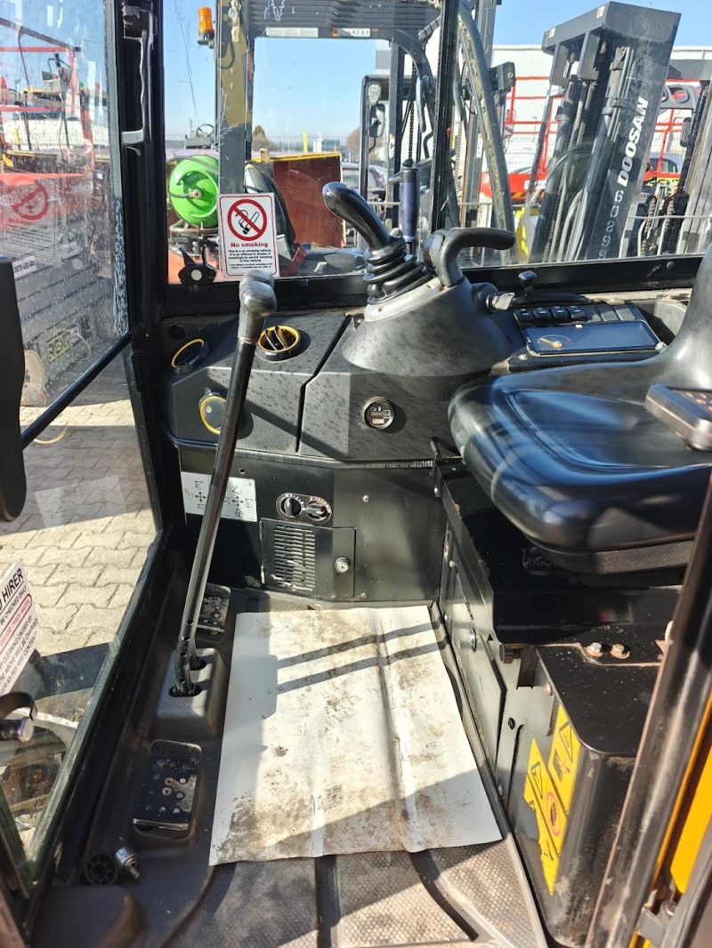 Багер JCB 15C-1, снимка 10 - Индустриална техника - 53179568