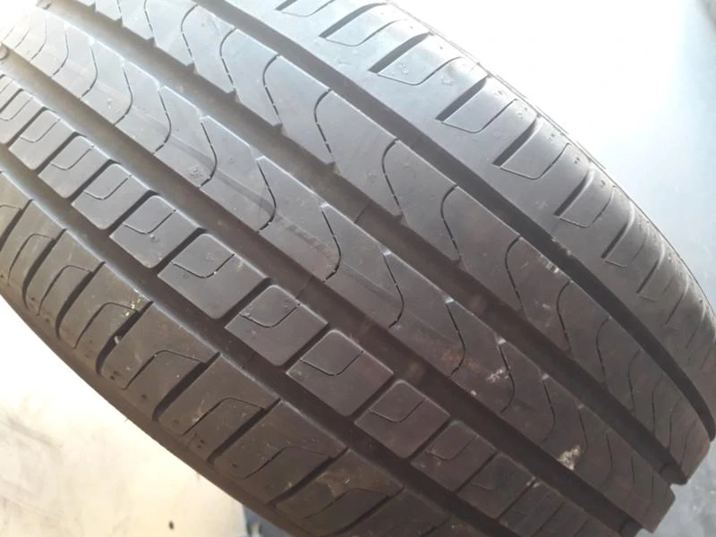 Гуми Летни 225/40R18, снимка 2 - Гуми и джанти - 25872321