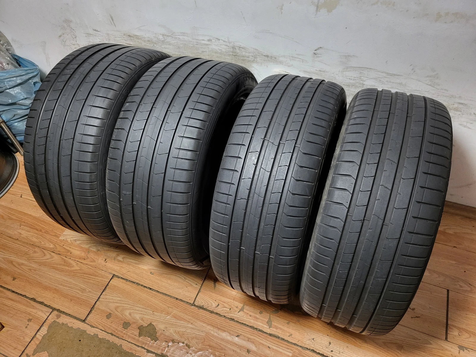 Гуми Летни 305/40R20, снимка 10 - Гуми и джанти - 53932286