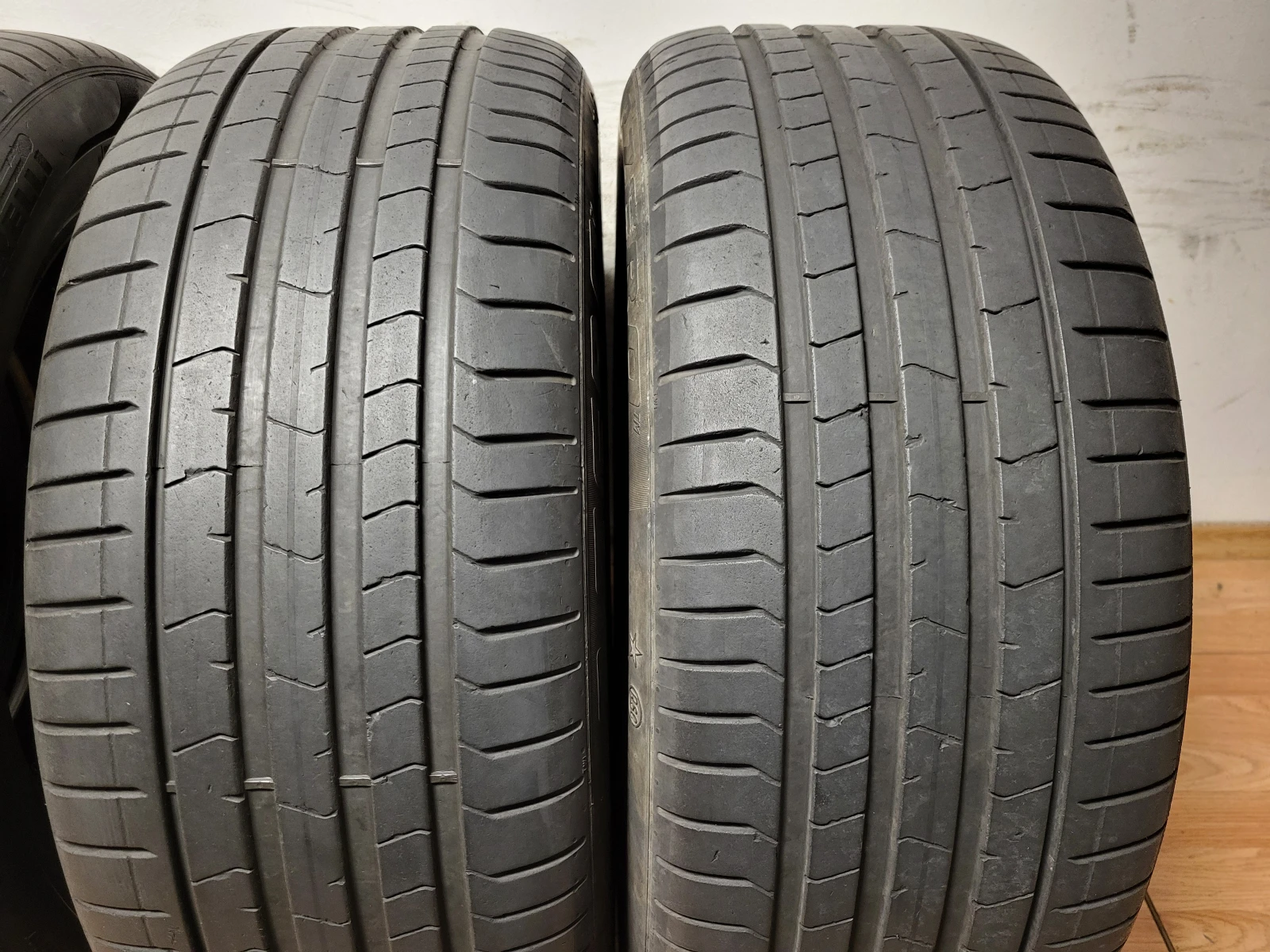 Гуми Летни 305/40R20, снимка 11 - Гуми и джанти - 53932286
