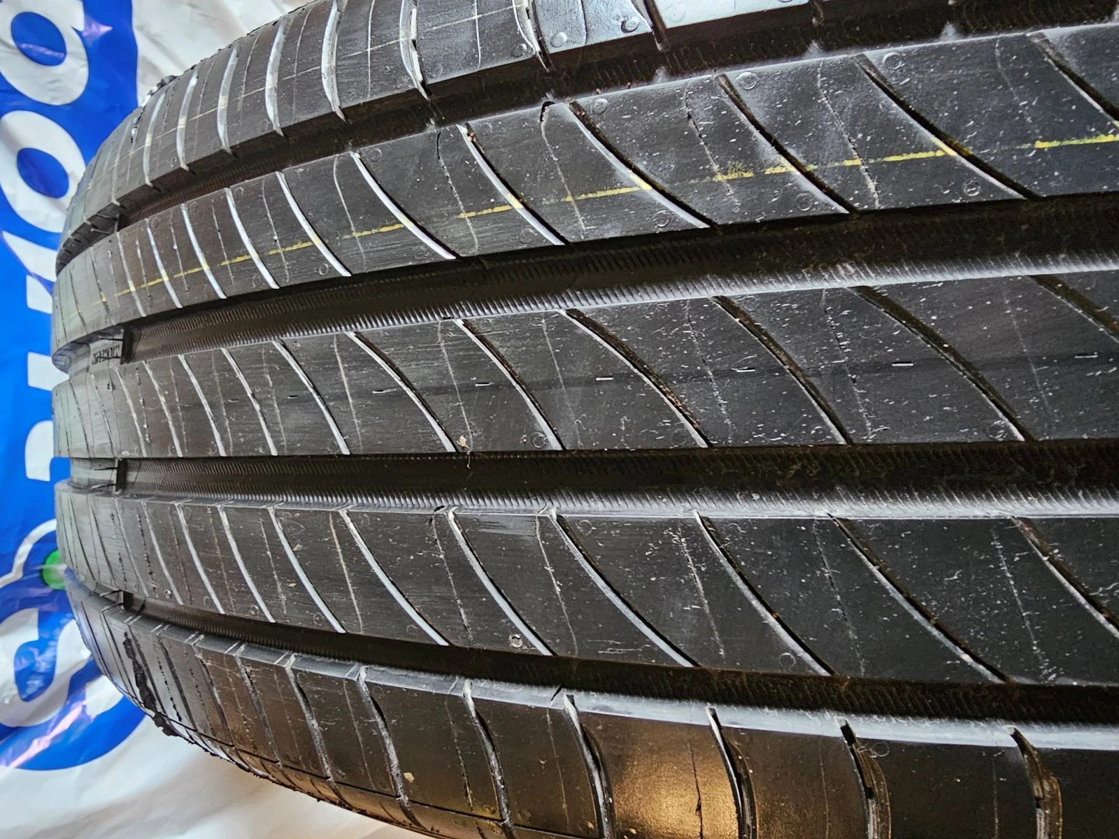 Гуми Летни 225/55R19, снимка 4 - Гуми и джанти - 54282599