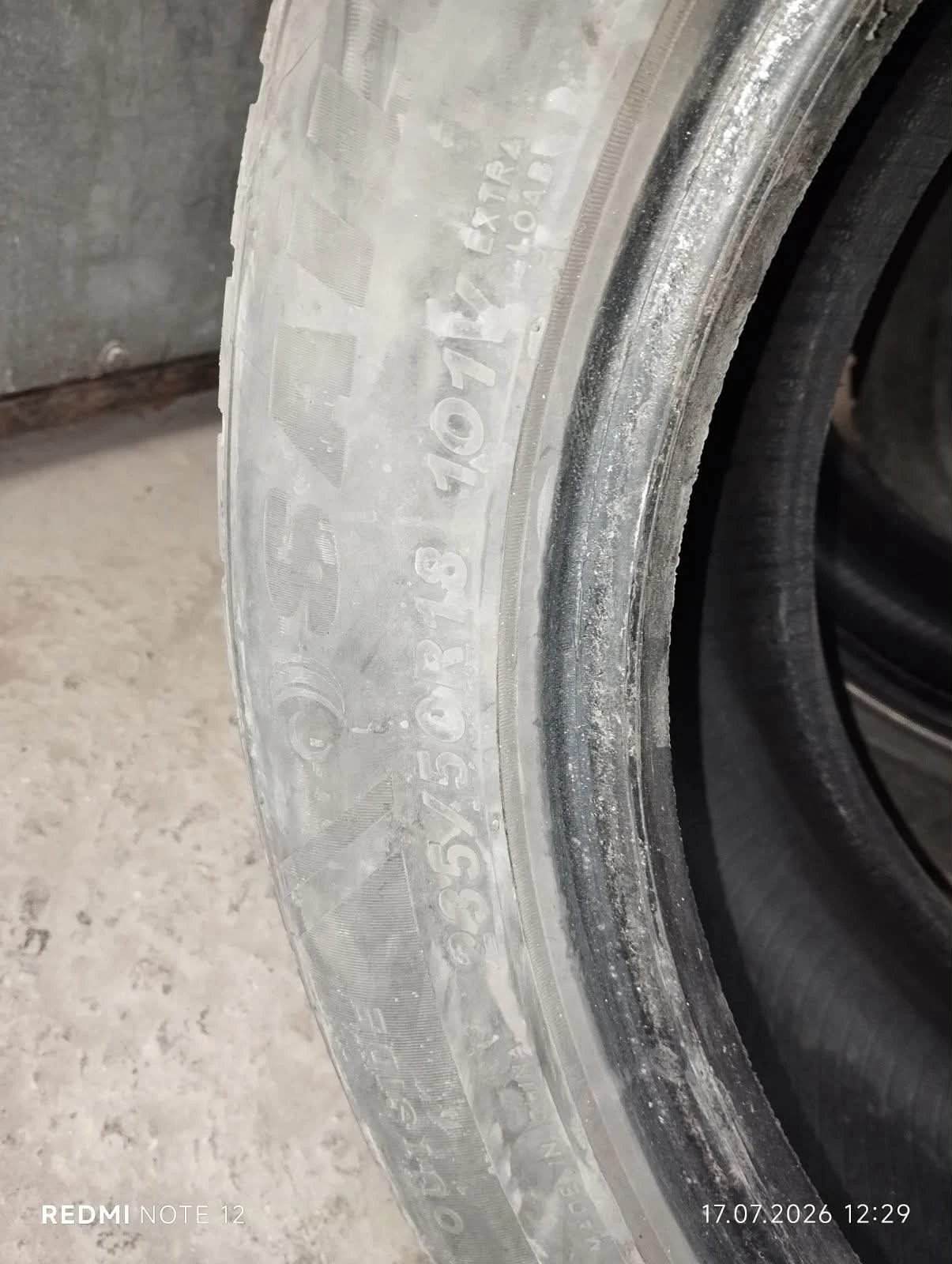Гуми Зимни 235/50R18, снимка 6 - Гуми и джанти - 55577722