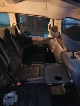Citroen Berlingo 1.6 HDI  6+ 1, снимка 12
