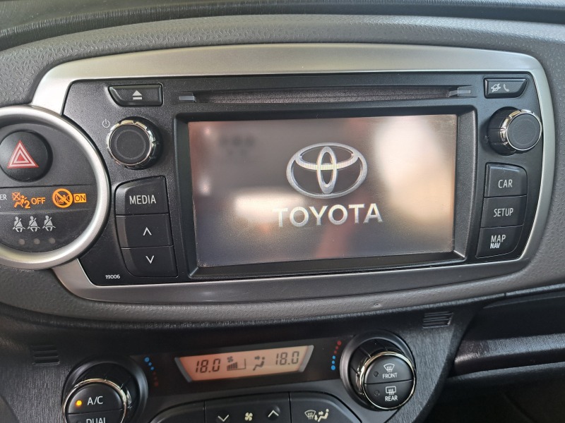 Toyota Yaris 1.4D4D-NAVI-CAMERA-6ск.-EU5B-ПЕРФЕКТЕН, снимка 9 - Автомобили и джипове - 46427054