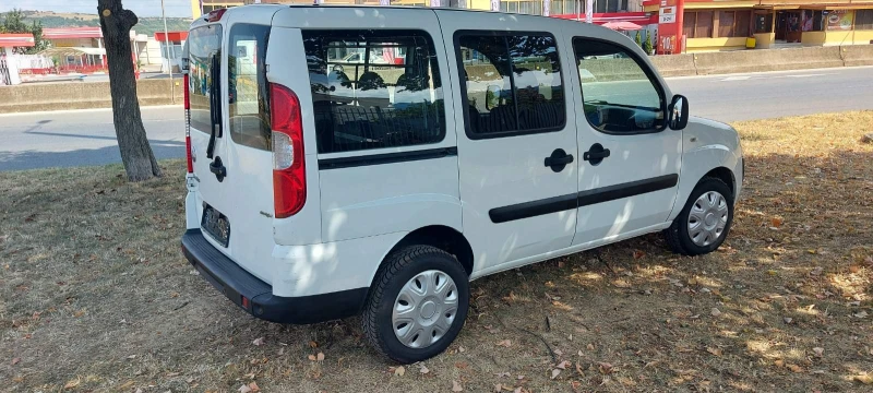 Fiat Doblo 1.3JTD, снимка 9 - Автомобили и джипове - 46957582