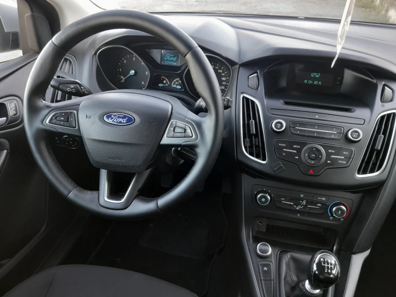 Ford Focus 1.5cdti, снимка 8 - Автомобили и джипове - 47457437