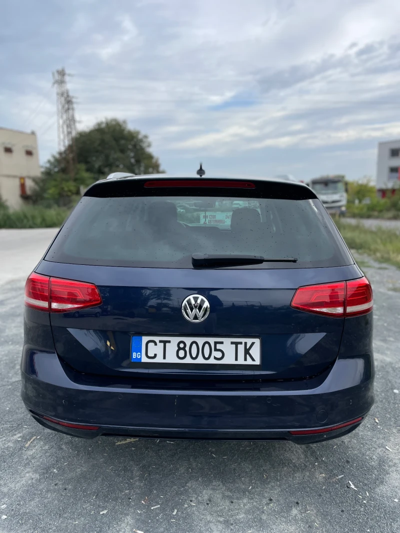 VW Passat 1.6 TDI, снимка 4 - Автомобили и джипове - 47568371