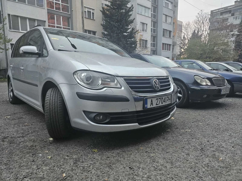 VW Touran, снимка 1 - Автомобили и джипове - 48117887