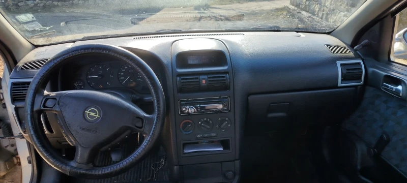 Opel Astra 1.2, снимка 4 - Автомобили и джипове - 48562906