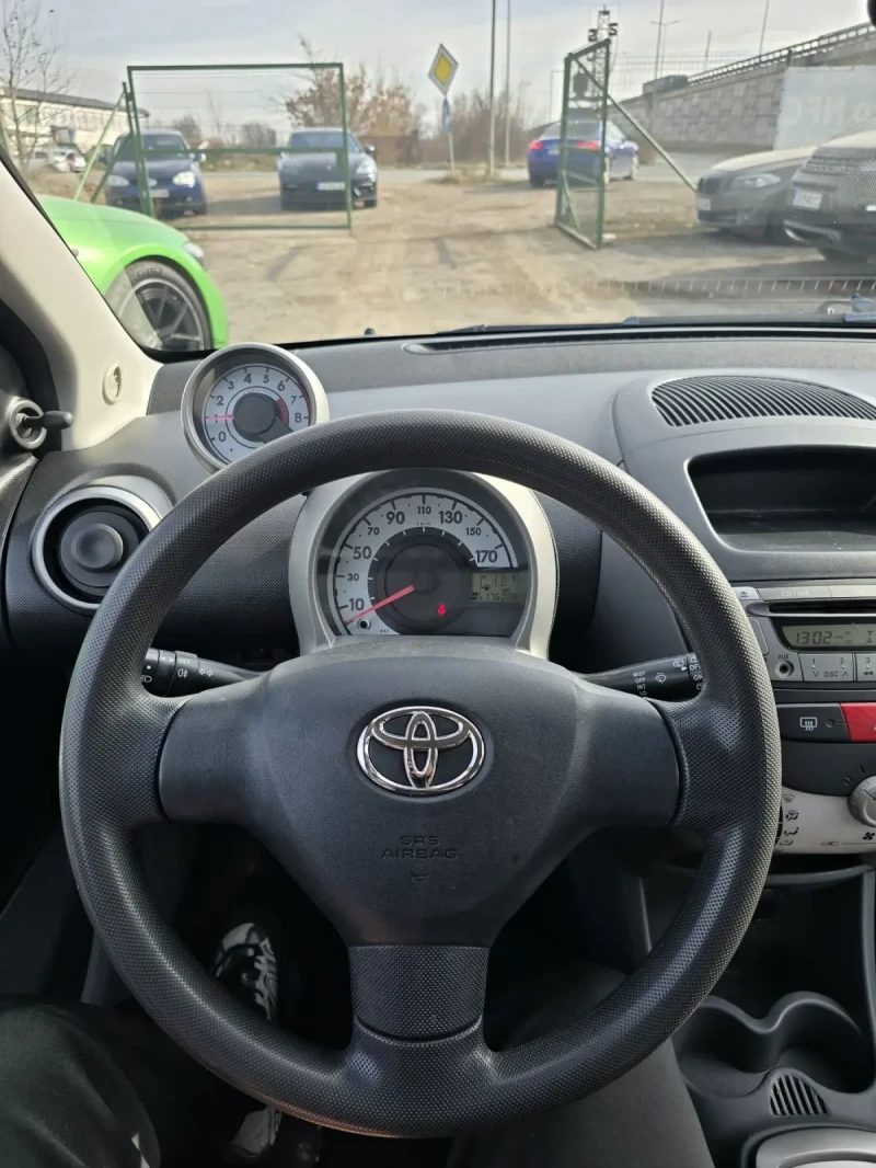 Toyota Aygo, снимка 10 - Автомобили и джипове - 49128089