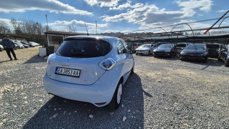 Renault Zoe, снимка 7 - Автомобили и джипове - 49562049