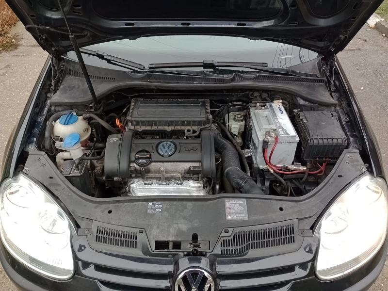 VW Golf 5  1.4 / 75 Евро 4 Ръчка Бензин , снимка 2 - Автомобили и джипове - 51802205