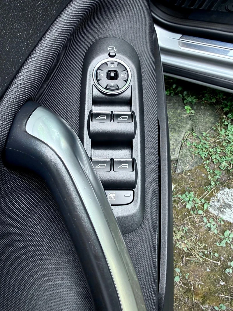 Ford Mondeo 1.6 EcoBoost, снимка 9 - Автомобили и джипове - 52005556