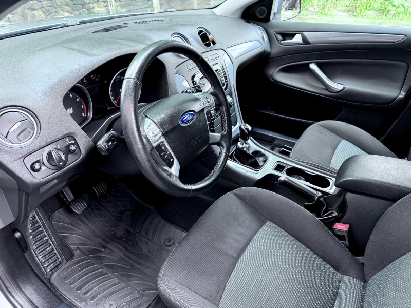 Ford Mondeo 1.6 EcoBoost, снимка 8 - Автомобили и джипове - 52005556