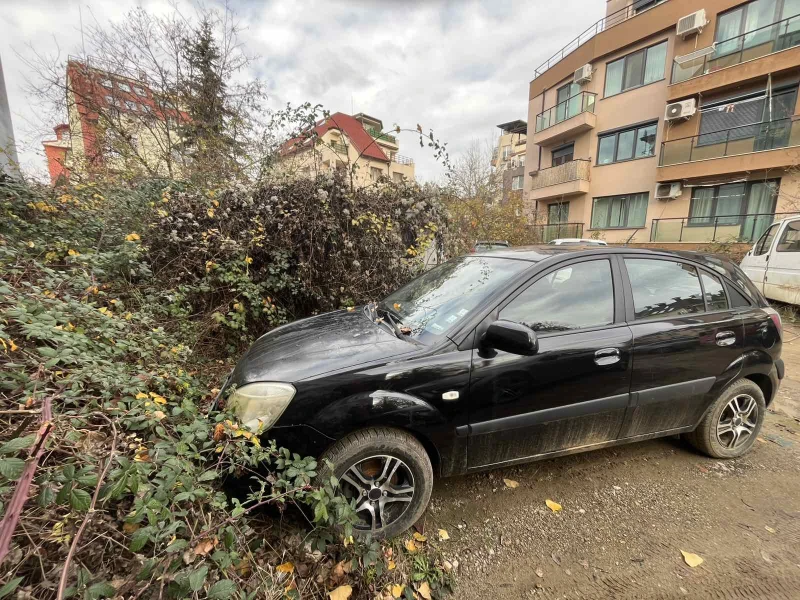 Kia Rio 1.5d, снимка 3 - Автомобили и джипове - 52597856