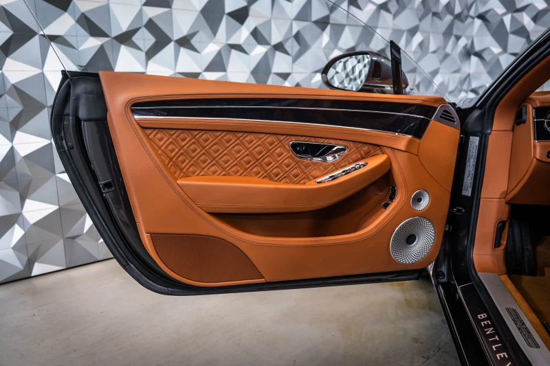 Bentley Continental gt W12 First Edition* Bang&Olufsen, снимка 7 - Автомобили и джипове - 52630328