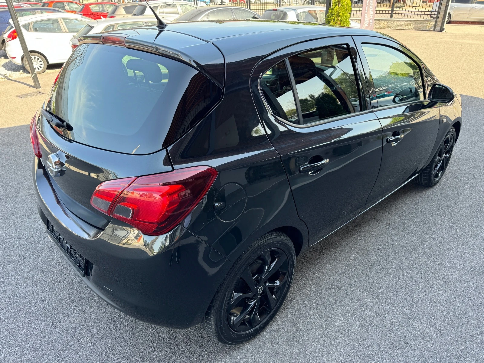 Opel Corsa 1.2i LPG EURO6B Blak Edition - изображение 4