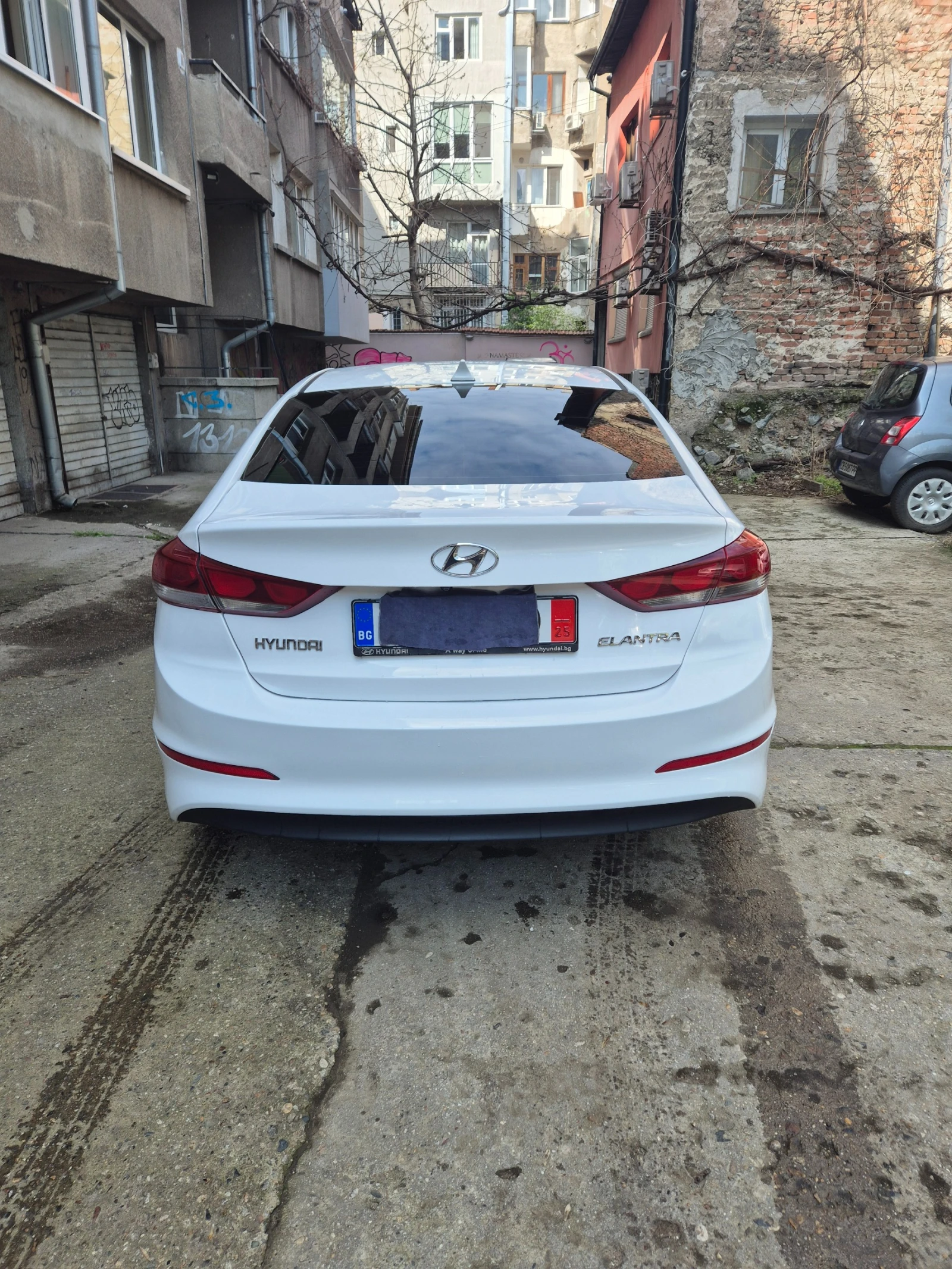 Hyundai Elantra  - изображение 4