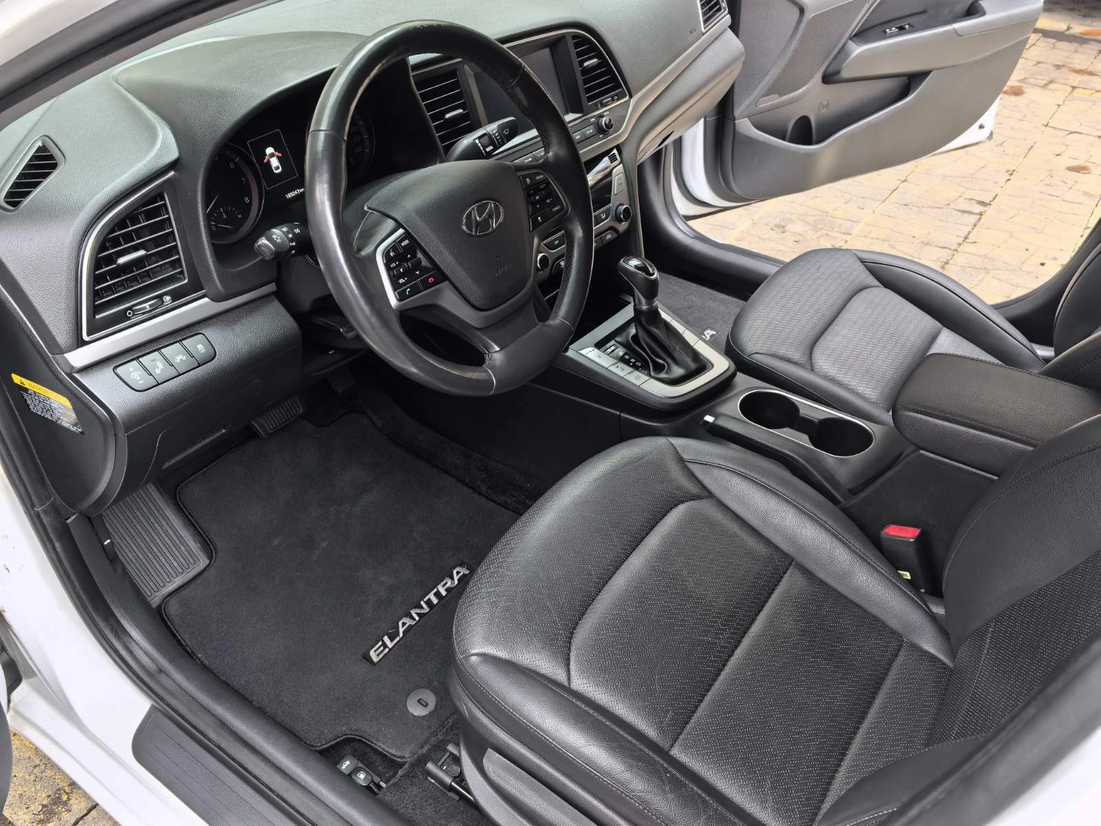 Hyundai Elantra  - изображение 9