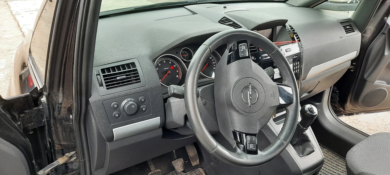 Opel Zafira  | Mobile.bg   13