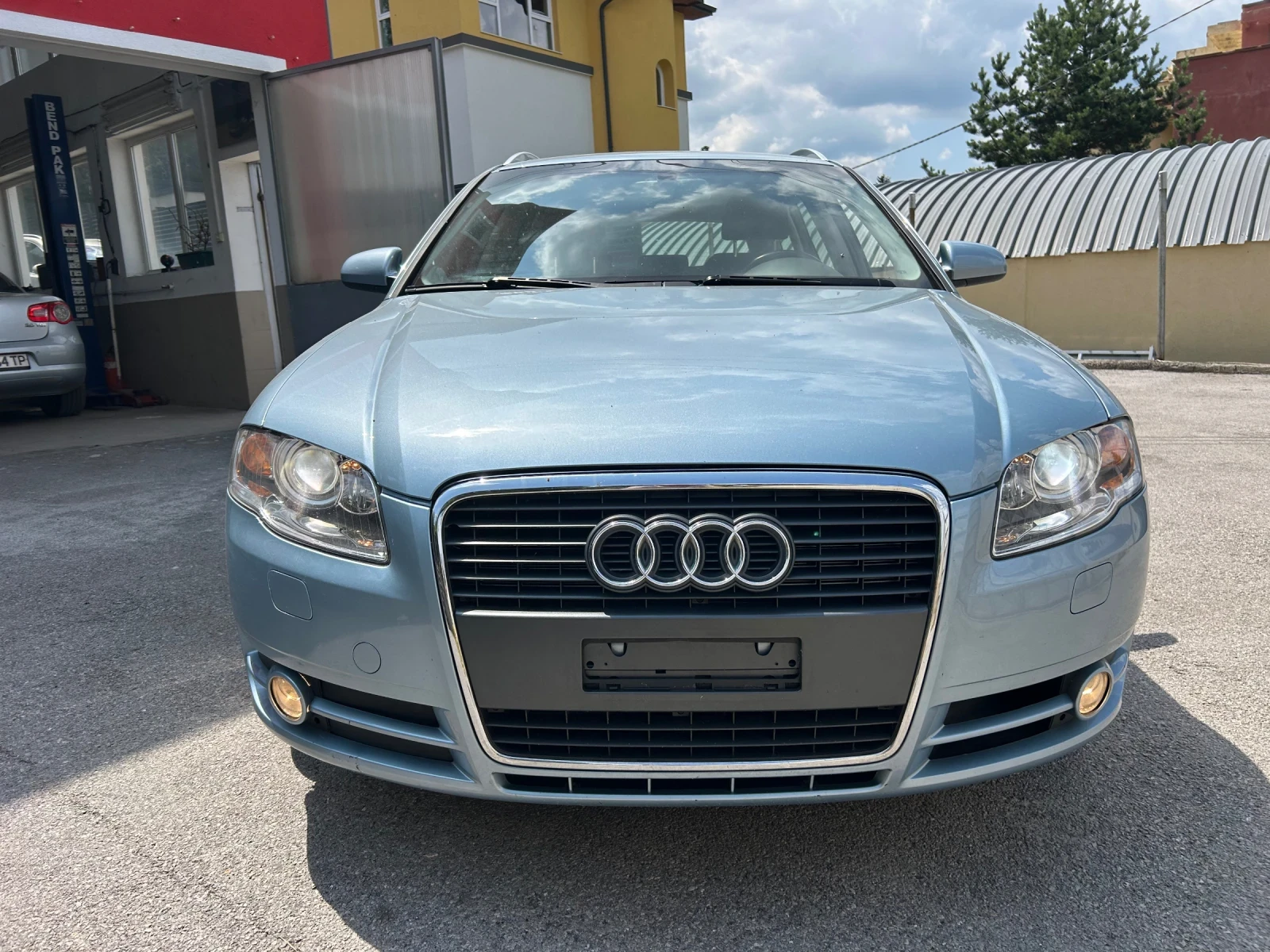 Audi A4 2.0TDI-8-клапана-Автоматик - изображение 8
