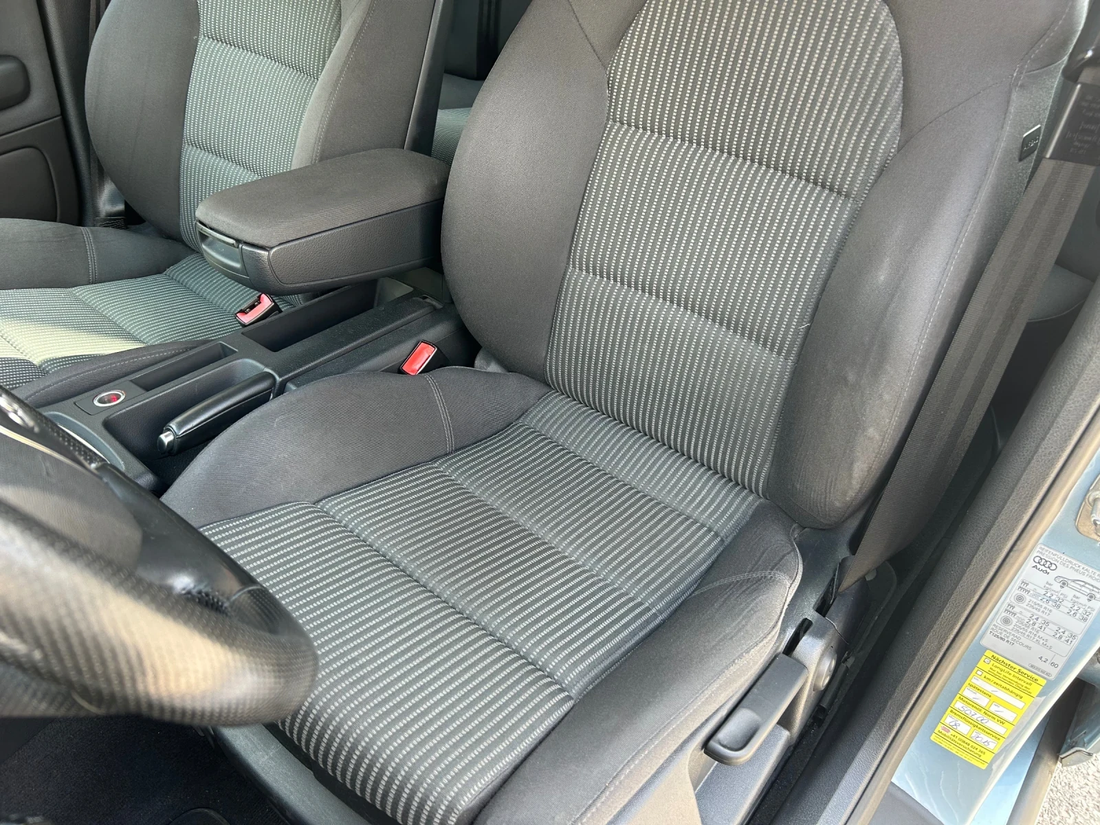Audi A4 2.0TDI-8-клапана-Автоматик - изображение 9