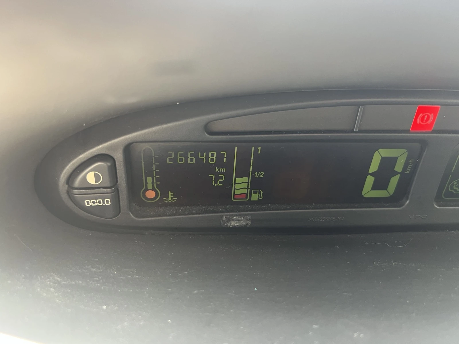 Citroen Xsara picasso 2.0HDI - изображение 7