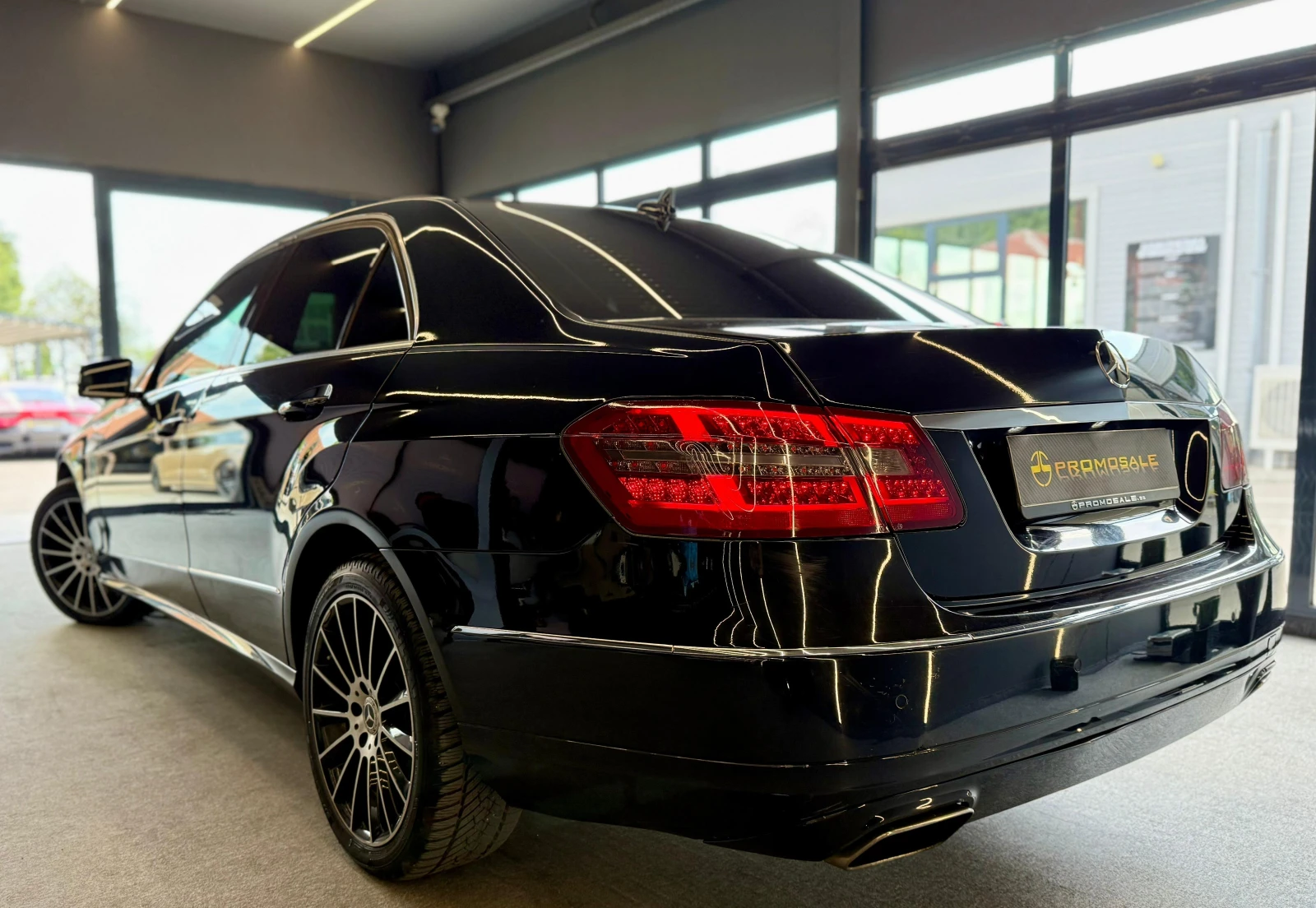 Mercedes-Benz E 350 4 Matic* Обдухване* Distronic* Лизинг - изображение 4