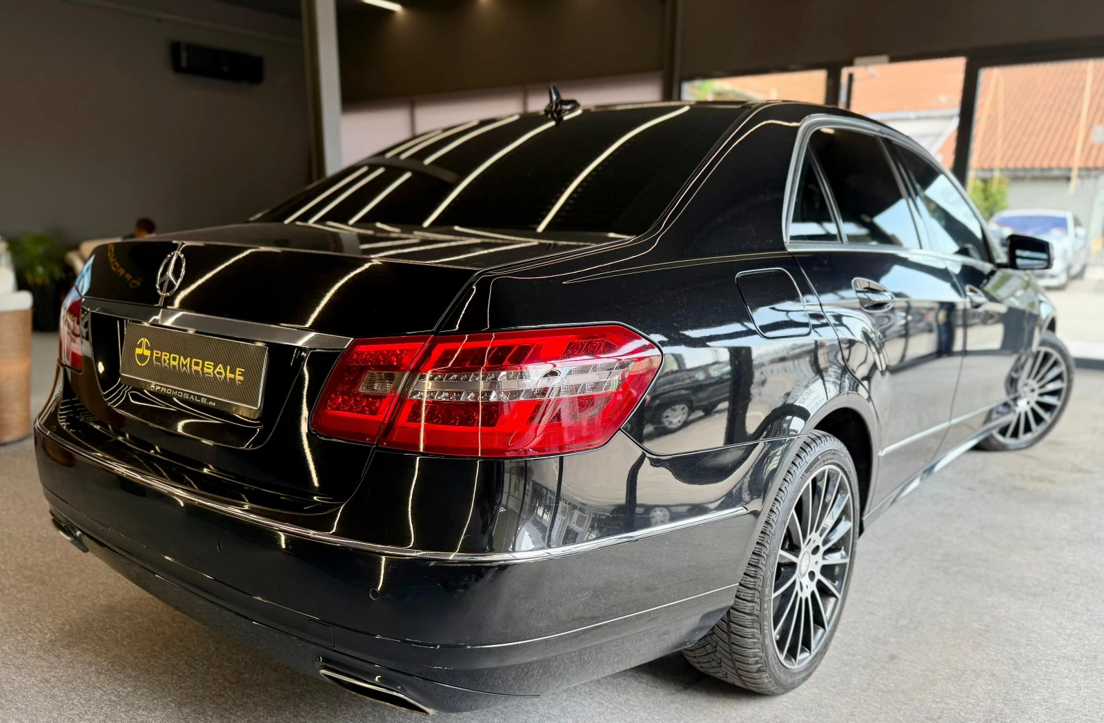 Mercedes-Benz E 350 4 Matic* Обдухване* Distronic* Лизинг - изображение 6