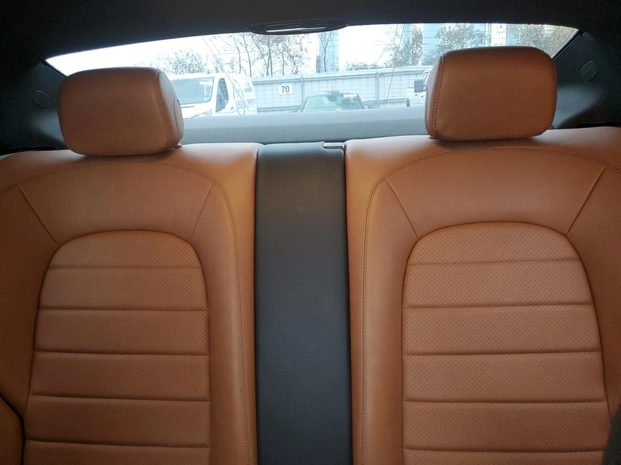 Mercedes-Benz C 300 AMG пакет / LED / Keyless / Панорама /   - изображение 10