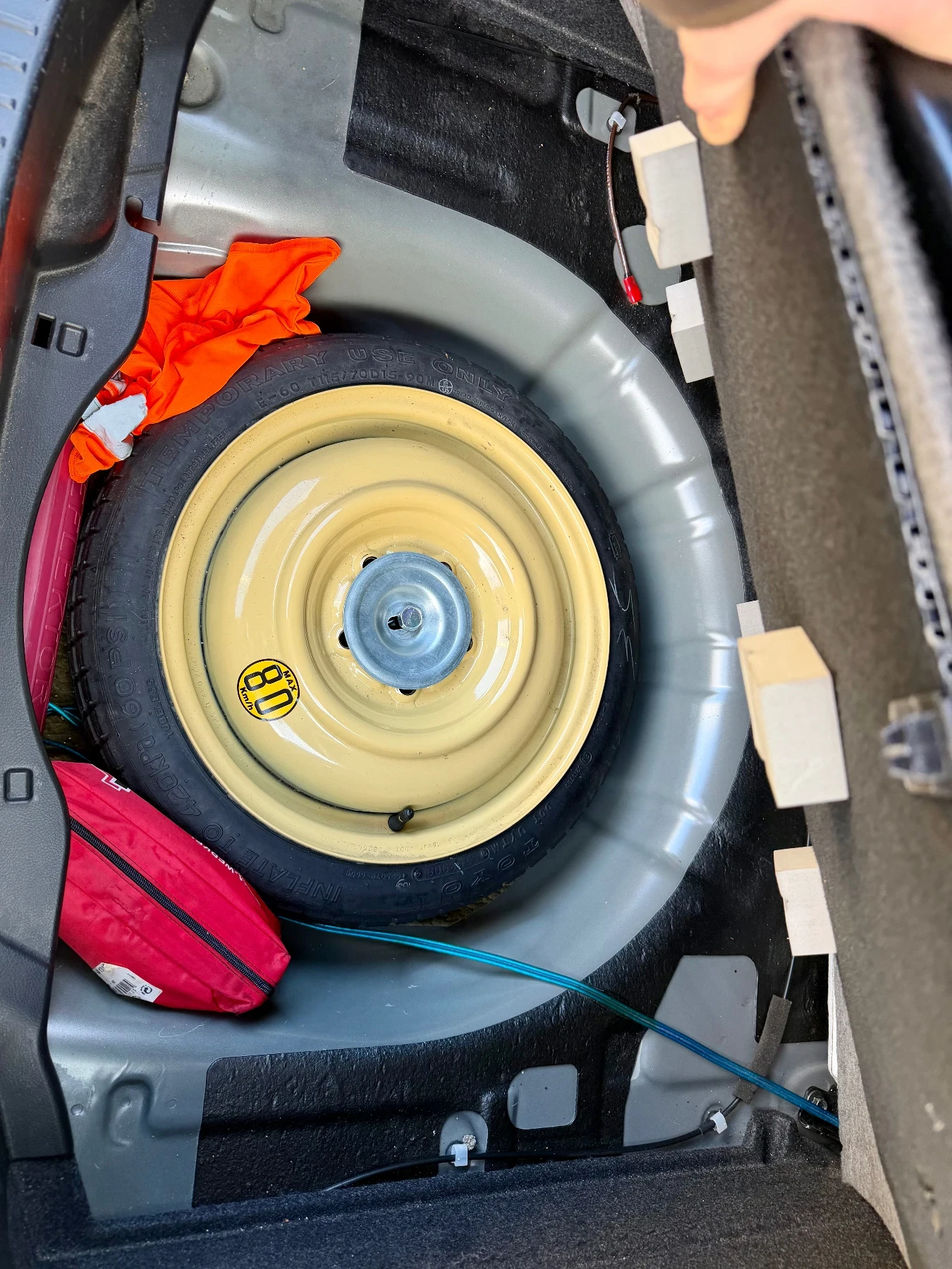 Mazda 3 1.6, снимка 13 - Автомобили и джипове - 54021434