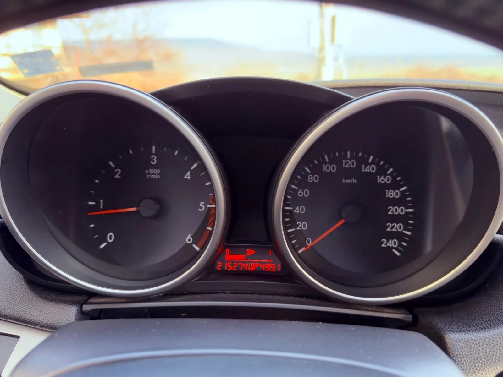 Mazda 3 1.6, снимка 10 - Автомобили и джипове - 54021434