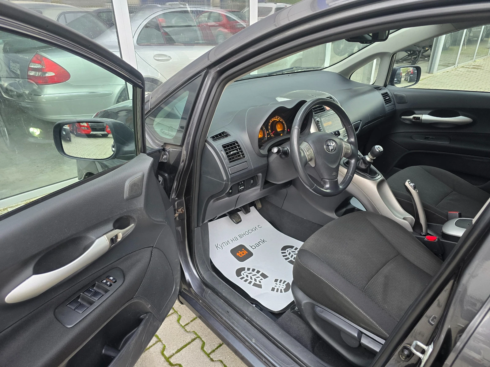 Toyota Auris NAVI* * XENON* * KEYLESS* * , снимка 10 - Автомобили и джипове - 54116211