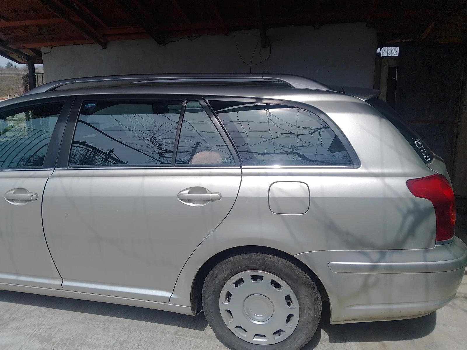 Toyota Avensis, снимка 12 - Автомобили и джипове - 54184125