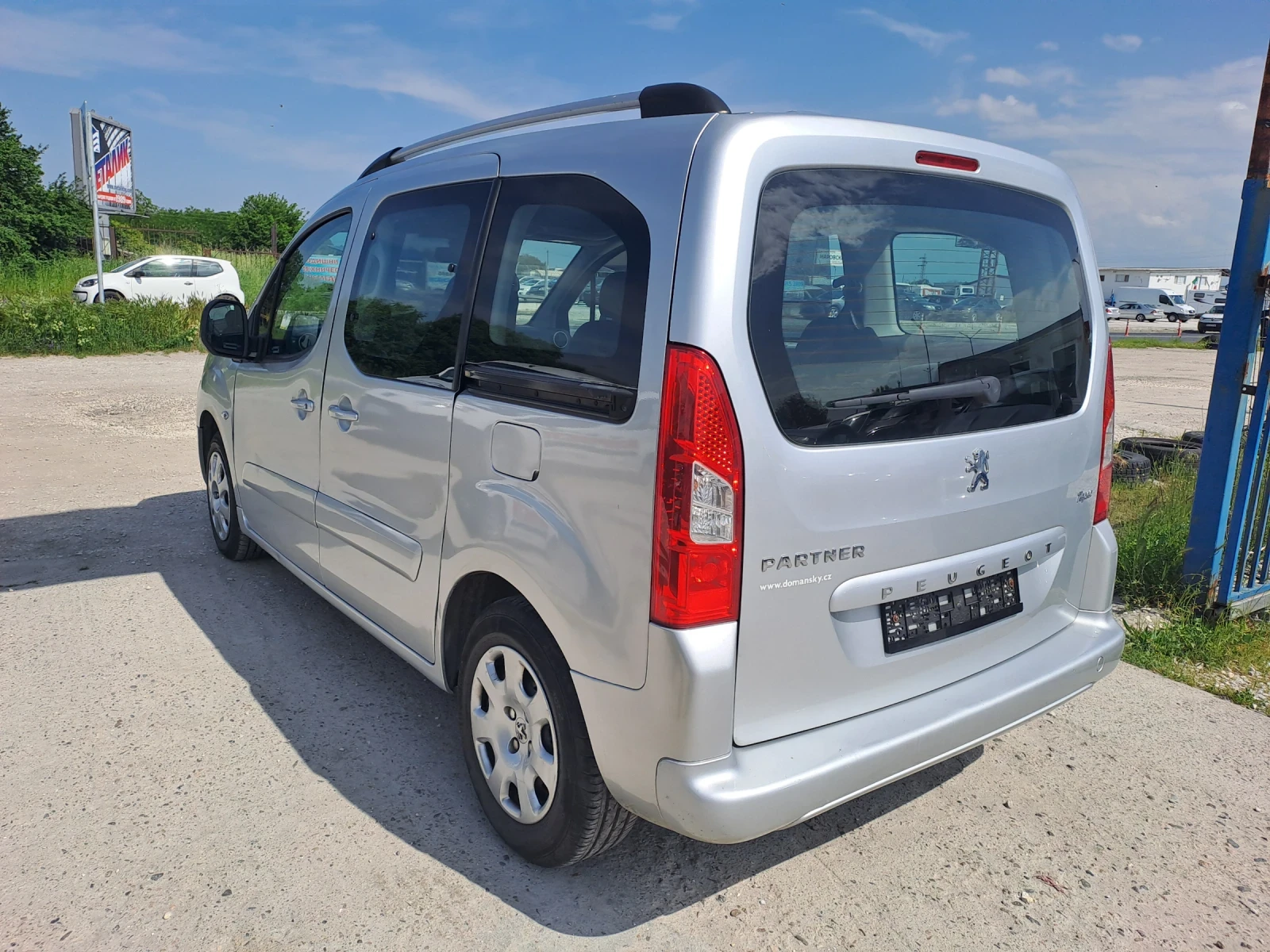Peugeot Partner 1, 6HDI, Tepee, ОБСЛУЖЕН, снимка 4 - Автомобили и джипове - 54509104