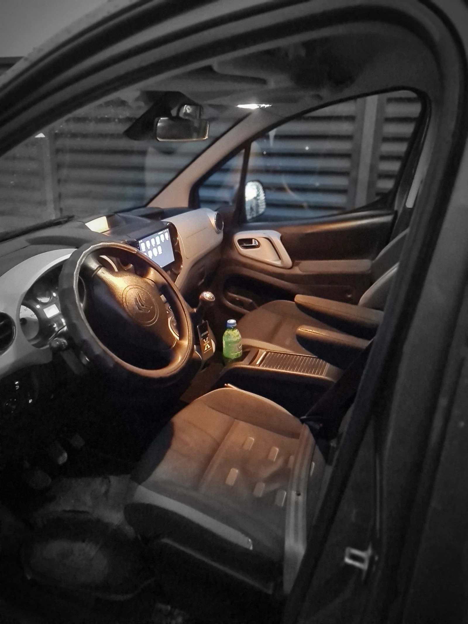 Citroen Berlingo 1.6 HDI  6+ 1, снимка 7 - Автомобили и джипове - 54742722