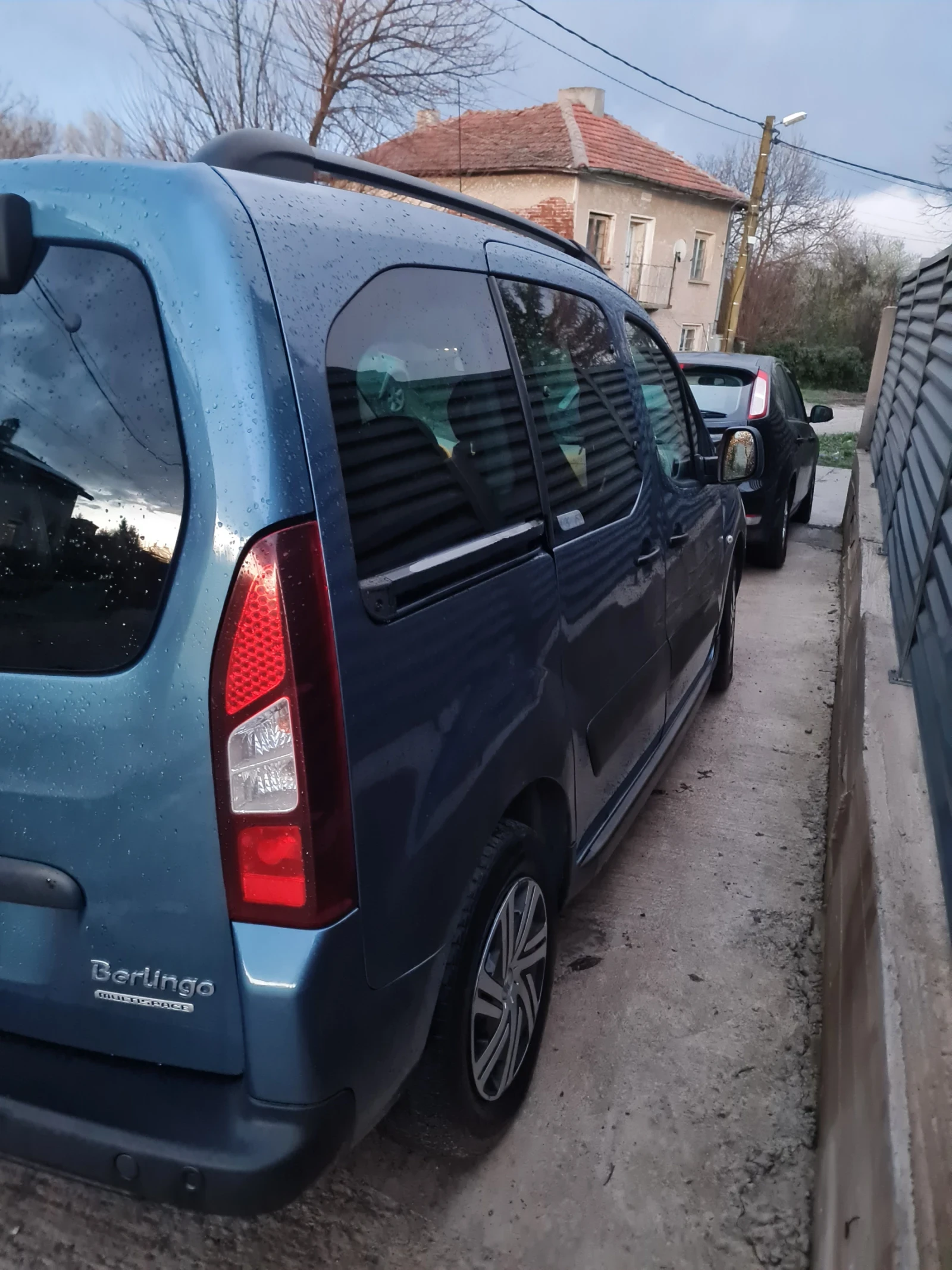 Citroen Berlingo 1.6 HDI  6+ 1, снимка 9 - Автомобили и джипове - 54742722