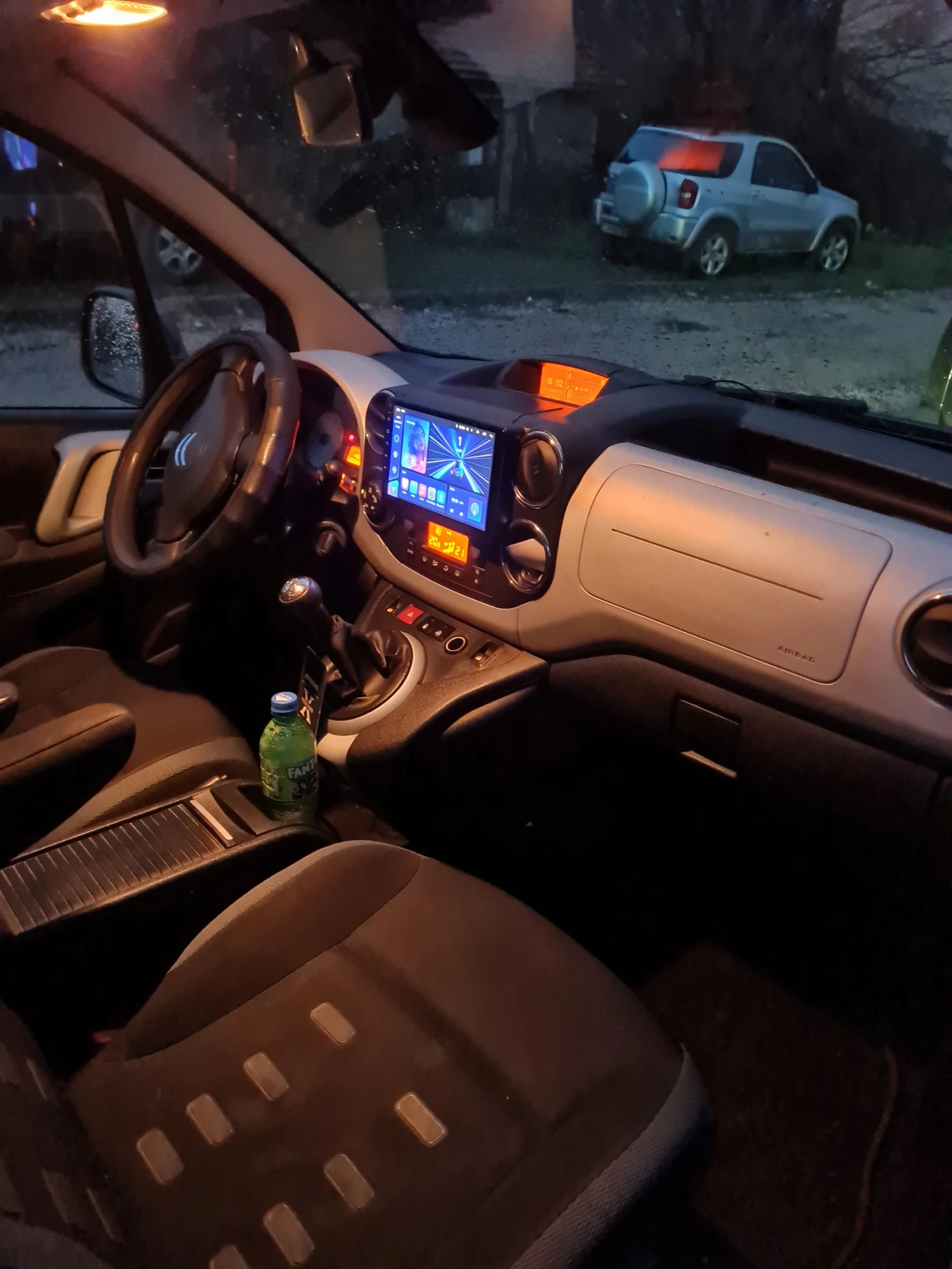 Citroen Berlingo 1.6 HDI  6+ 1, снимка 11 - Автомобили и джипове - 54742722