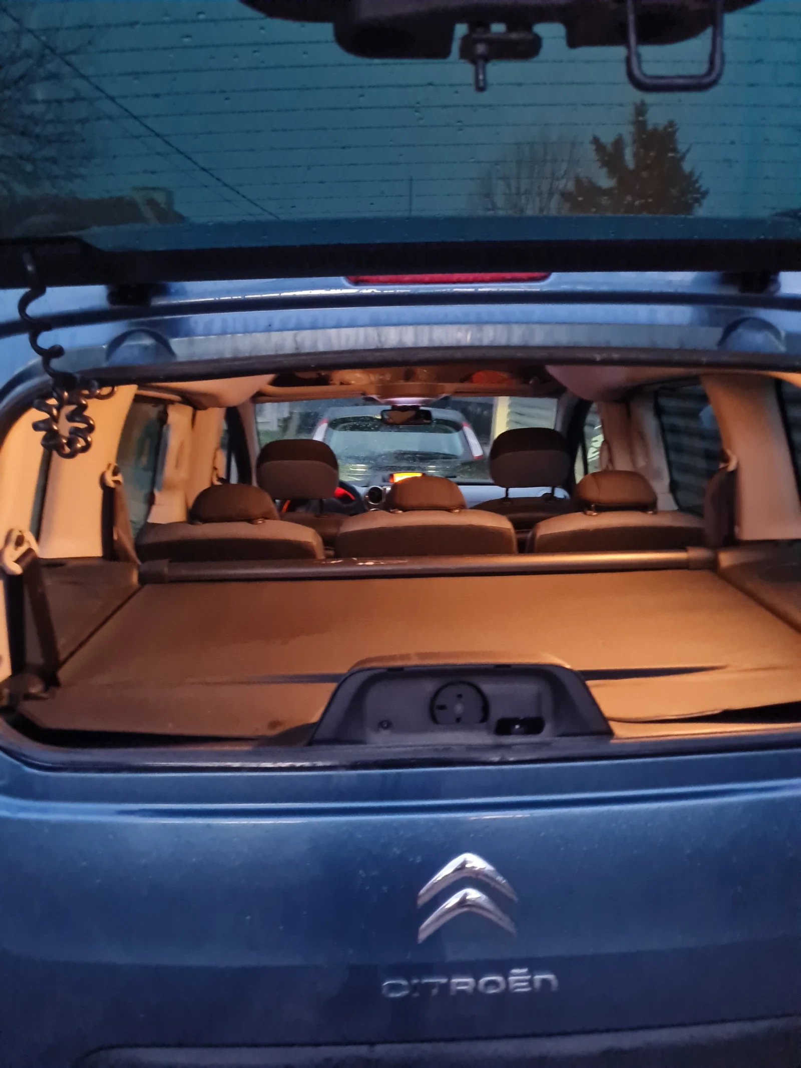 Citroen Berlingo 1.6 HDI  6+ 1, снимка 3 - Автомобили и джипове - 54742722