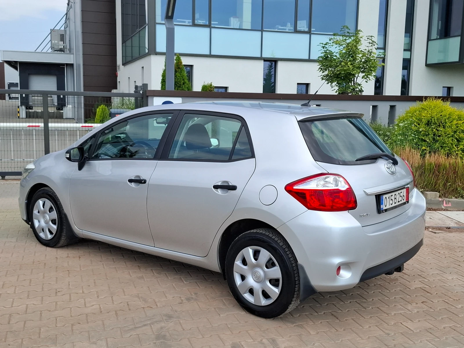 Toyota Auris 1.4D4D* (90кс)* FACELIFT* НОВ ВНОС* * , снимка 7 - Автомобили и джипове - 55067682