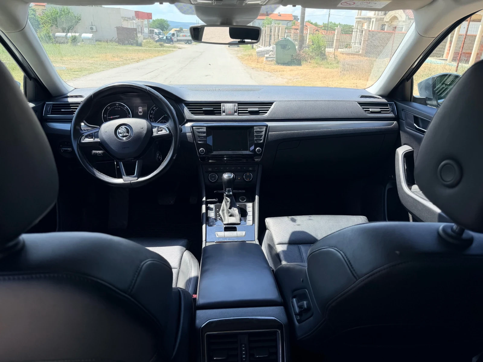 Skoda Superb, снимка 14 - Автомобили и джипове - 55200964